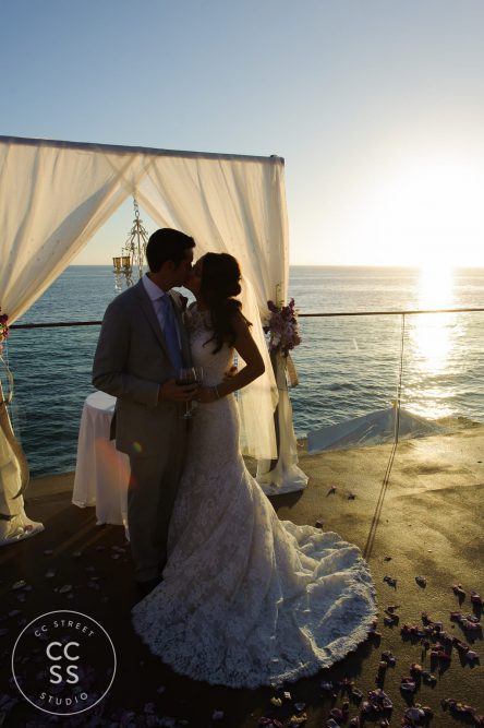 romantic bride and groom photos