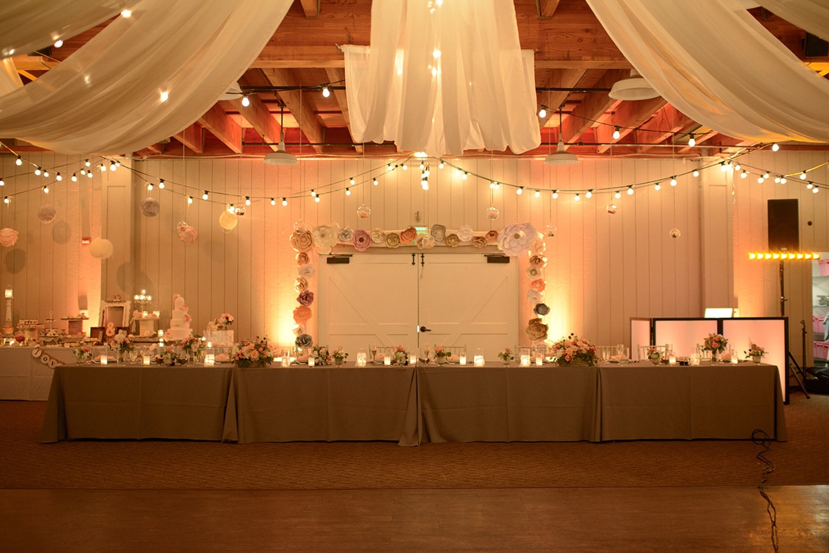 barn-wedding-reception