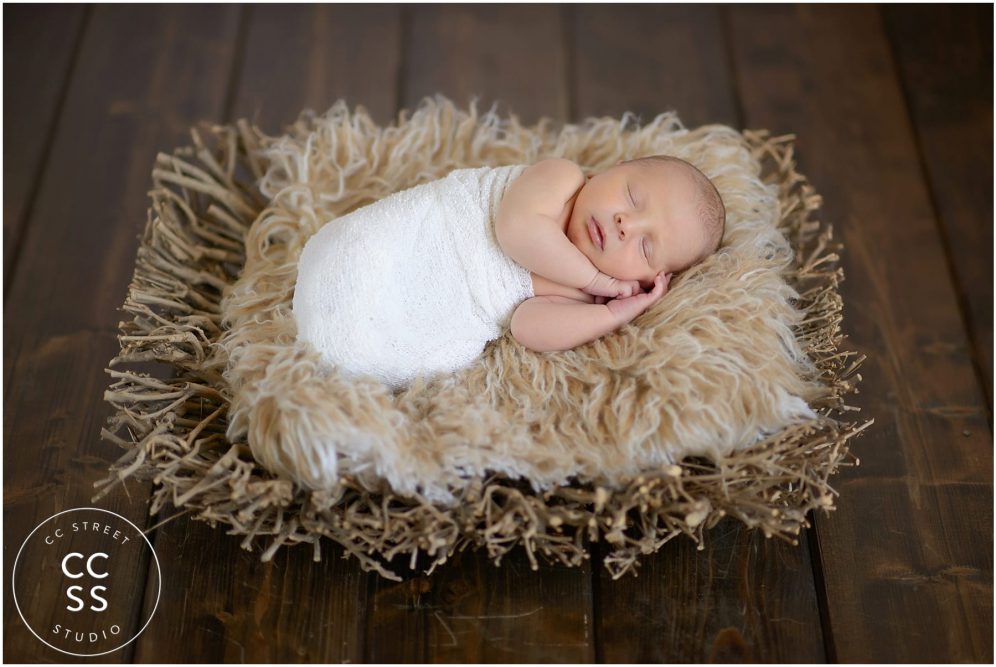 newborn-in-basket